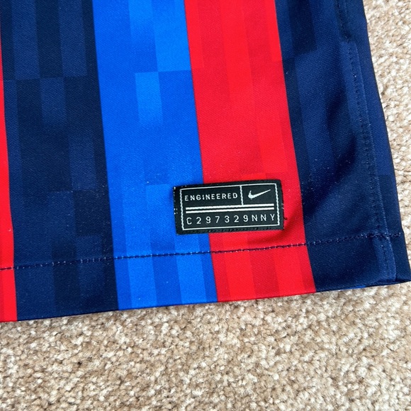 Nike Kids FC Barcelona 2022/23 Stadium Soccer Jersey - Picture 5 of 5